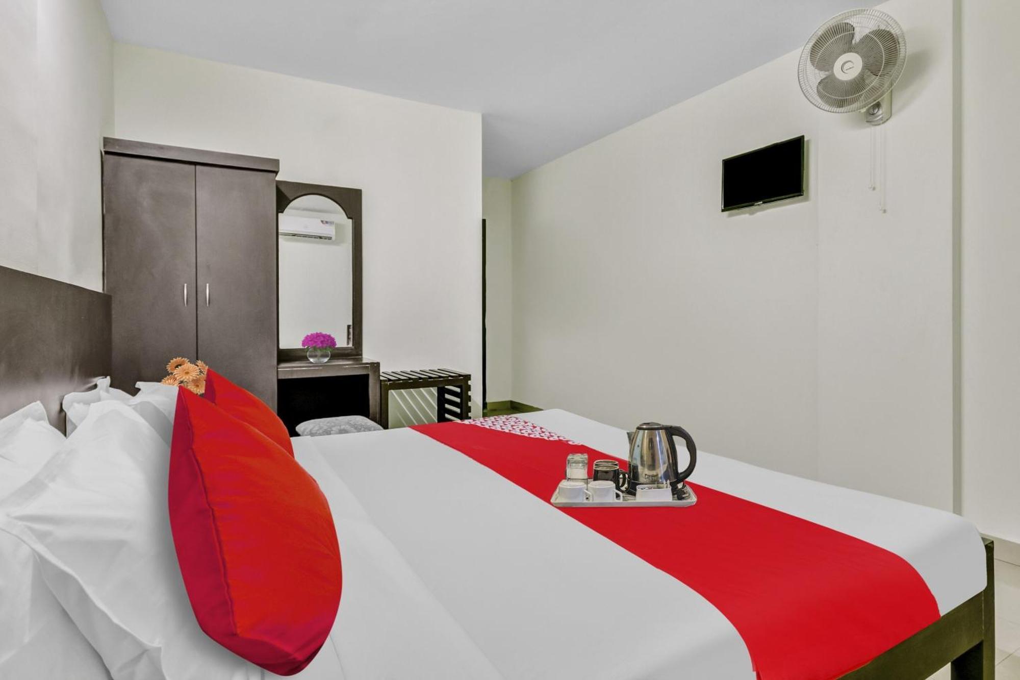 Hotel O Kalapurackal Residency テッカディ エクステリア 写真